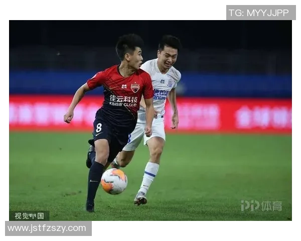 昔日“深足太子”的归家路:戴伟浚重返深圳,是寻找失落的灵魂还是向现实低头? 昔日“深足太子”的归家路:戴伟浚重返深圳,是寻找失落的灵魂还是向现实低头?